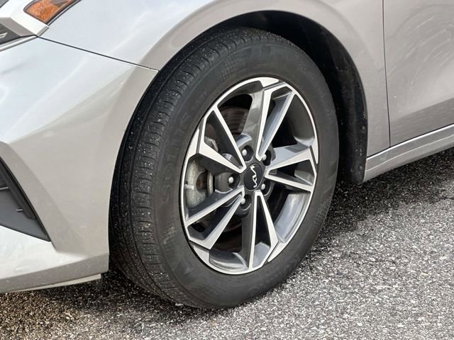 Used 2023 Kia Forte LXS w/ LXS Technology Package image 6