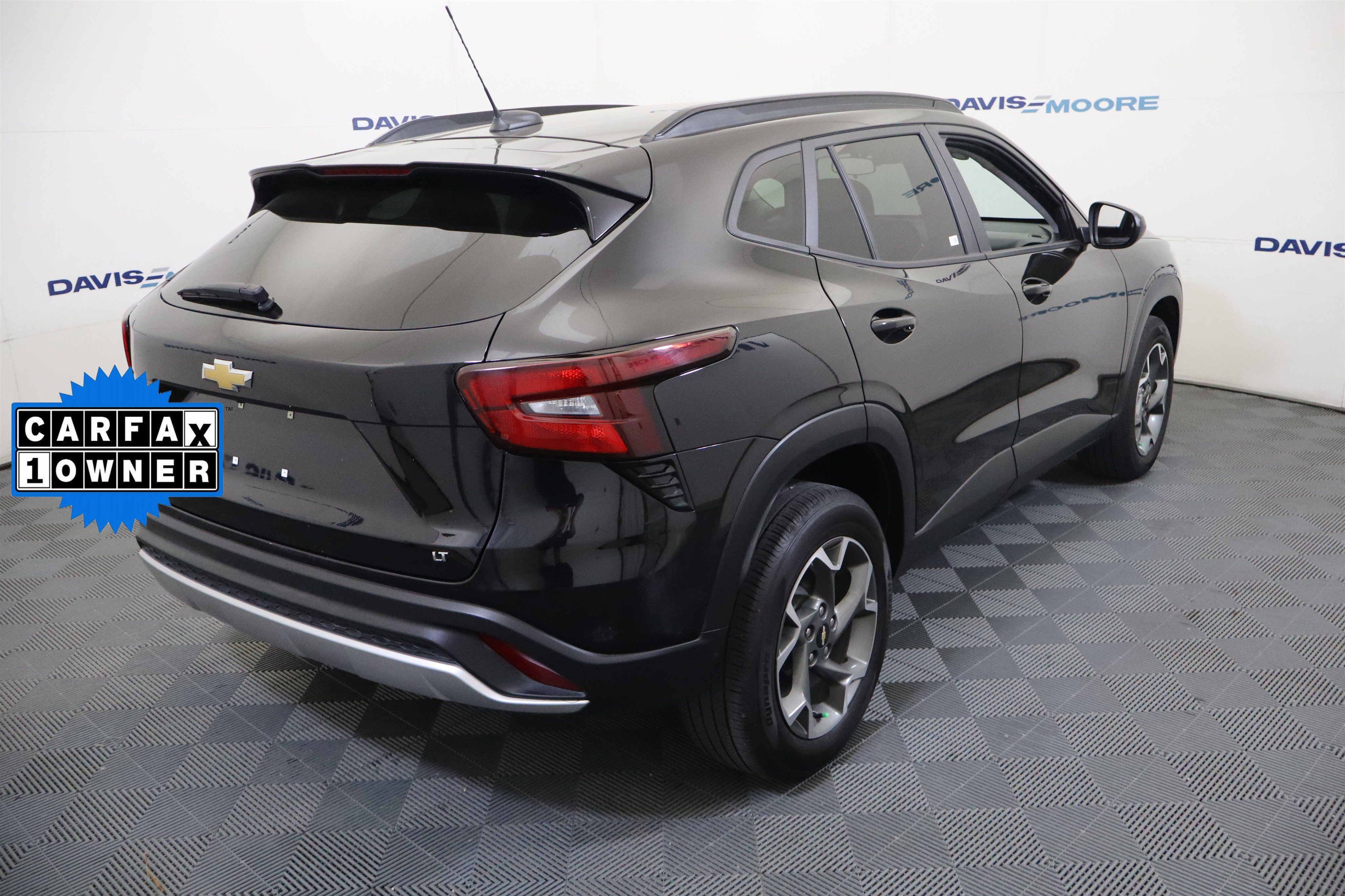 Certified 2025 Chevrolet Trax LT FWD image 6
