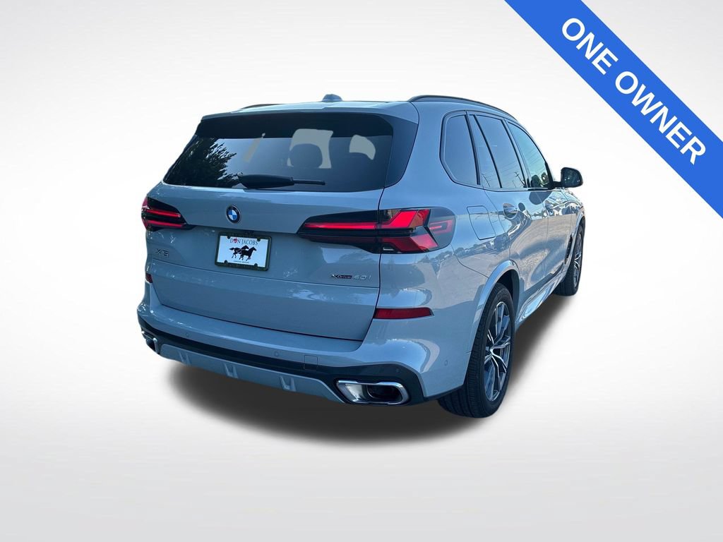 Used 2025 BMW X5 xDrive40i AWD/4WD image 3