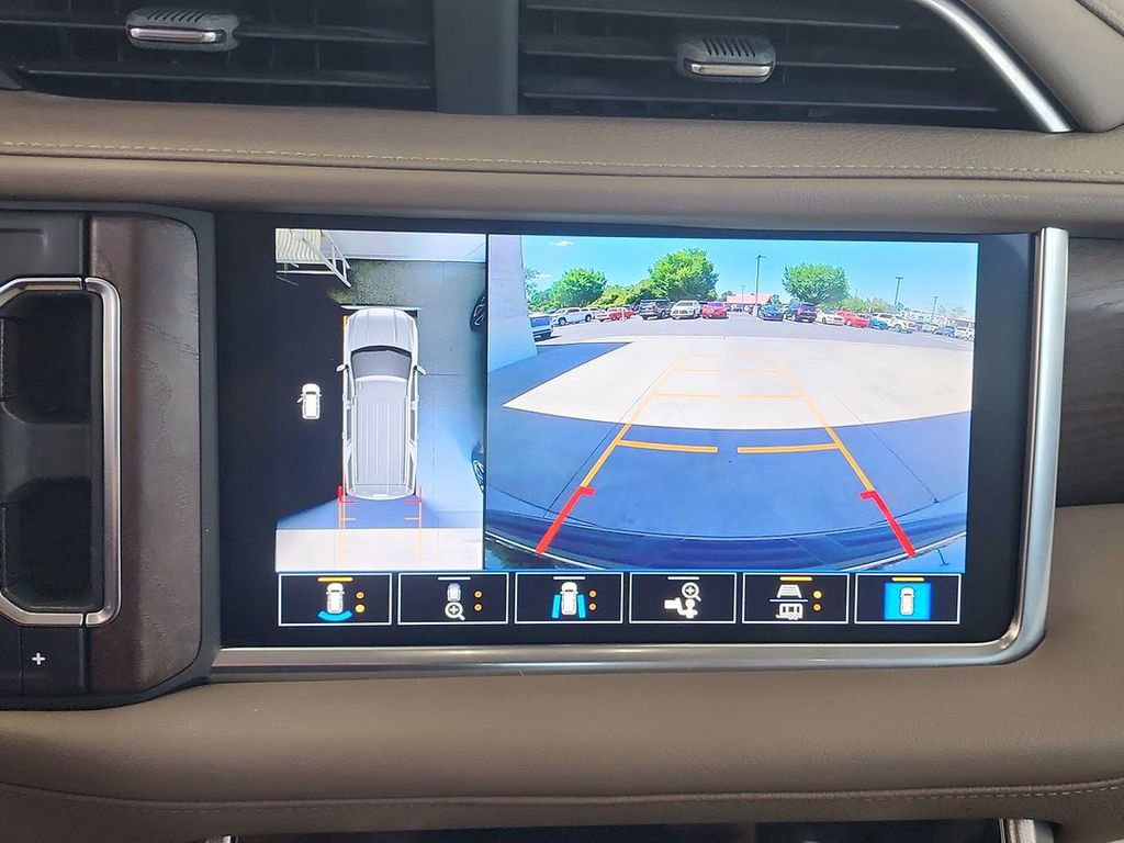 Certified 2021 GMC Yukon Denali w/ Denali Premium Package AWD/4WD image 15