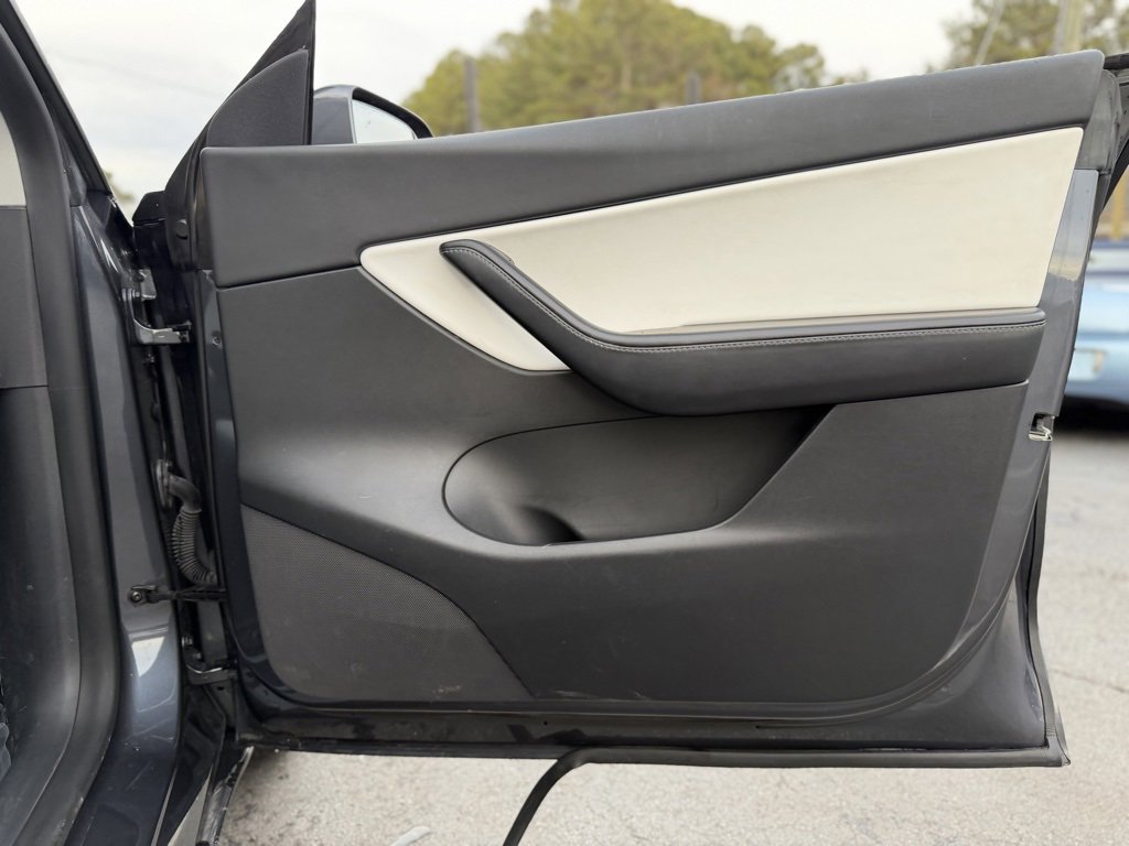 Used 2021 Tesla Model Y Performance image 36