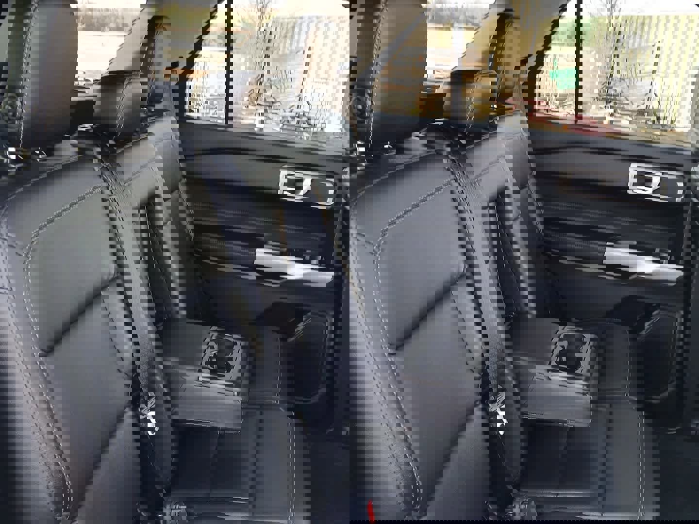 Used 2020 Ford Explorer XLT w/ Equipment Group 202A image 60