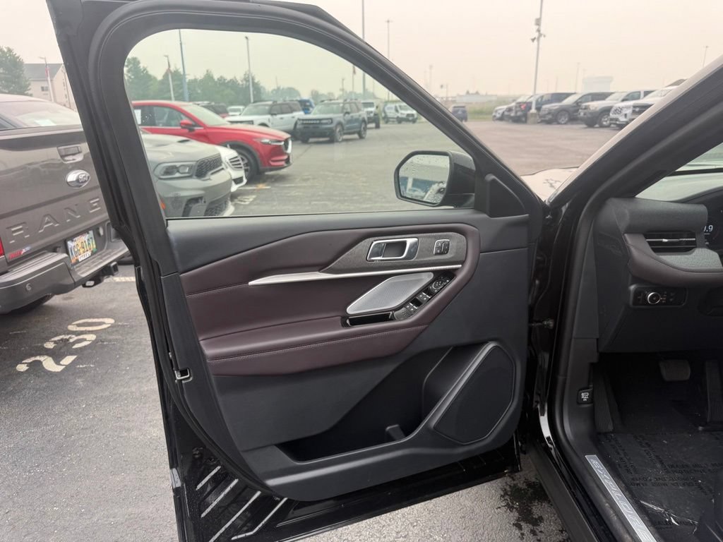 New 2026 Ford Explorer Platinum AWD/4WD image 12