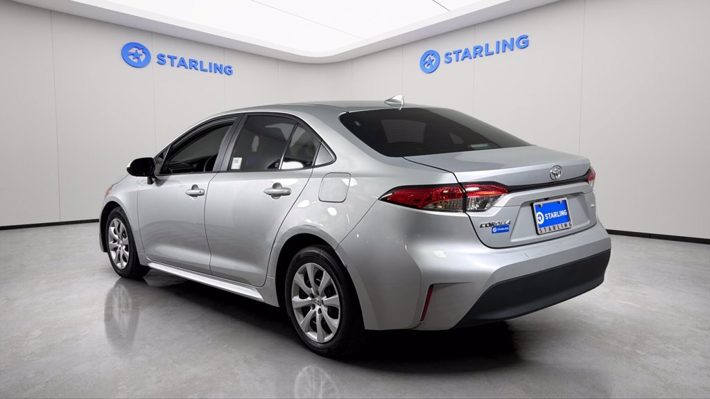 Used 2024 Toyota Corolla LE FWD image 5