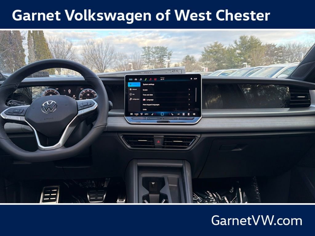 New 2026 Volkswagen Tiguan SE R-Line AWD/4WD image 12
