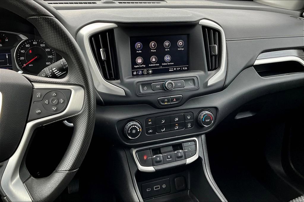 Used 2024 GMC Terrain SLE image 8