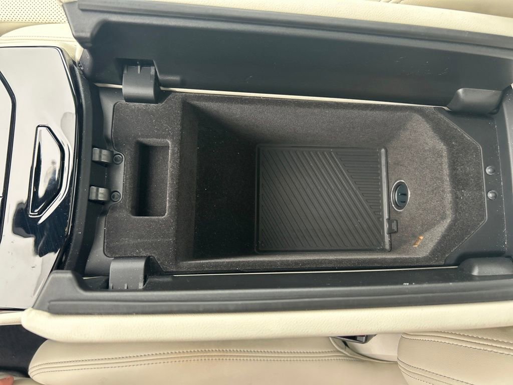 Used 2024 BMW 530i xDrive w/ Premium Package image 27