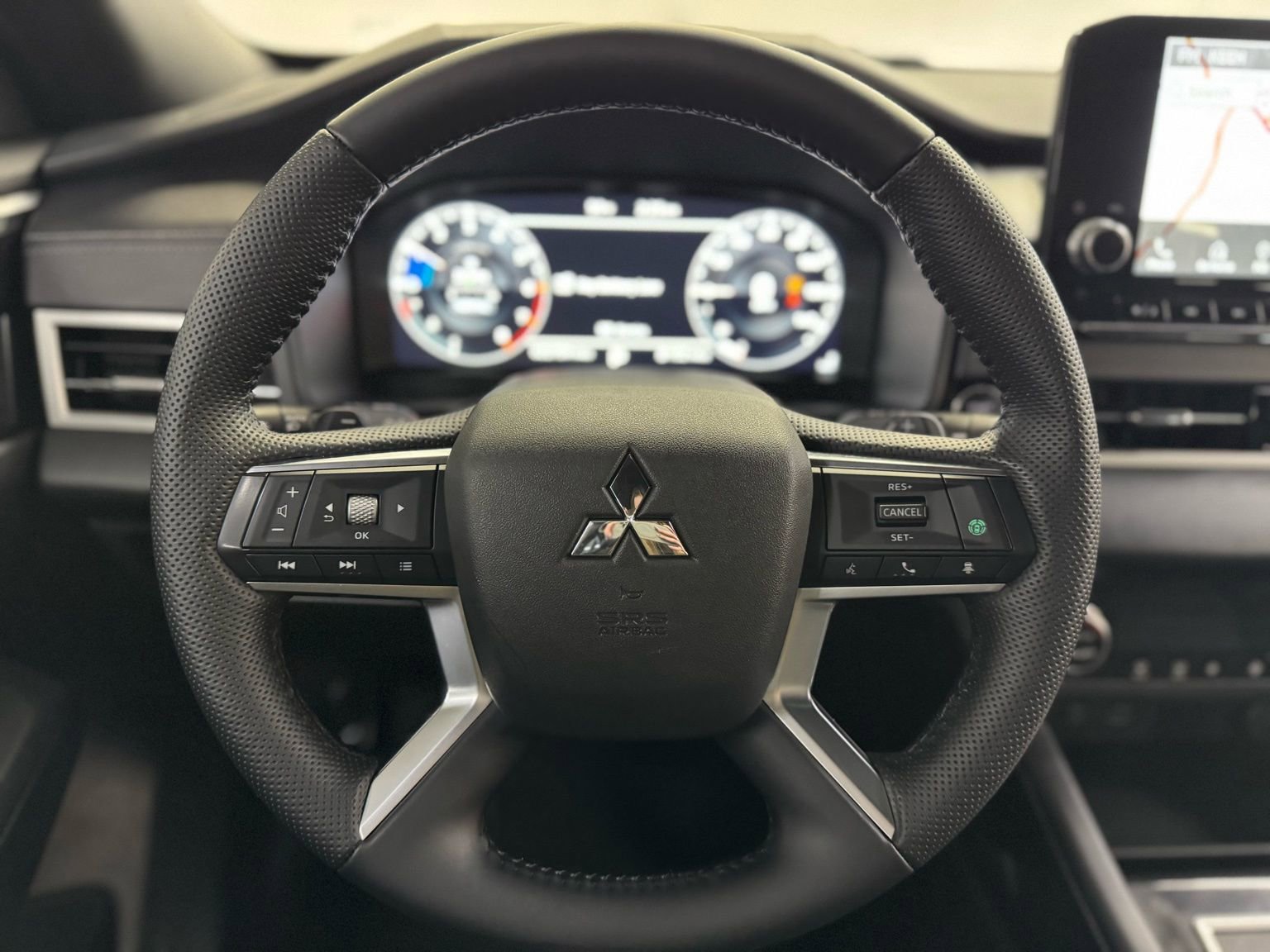 Used 2023 Mitsubishi Outlander SE Black Edition image 19