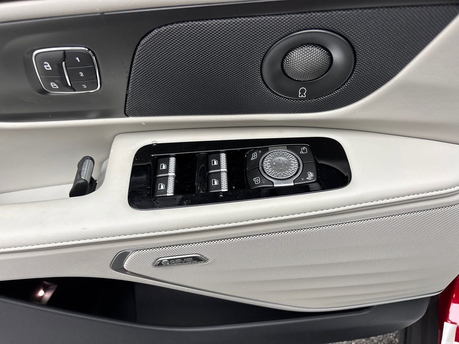 New 2026 Lincoln Nautilus Reserve w/ Jet Appearance Package image 13