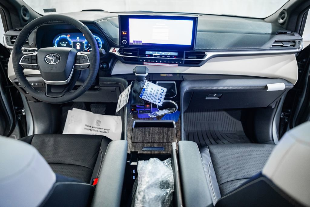 New 2026 Toyota Sienna Platinum image 21