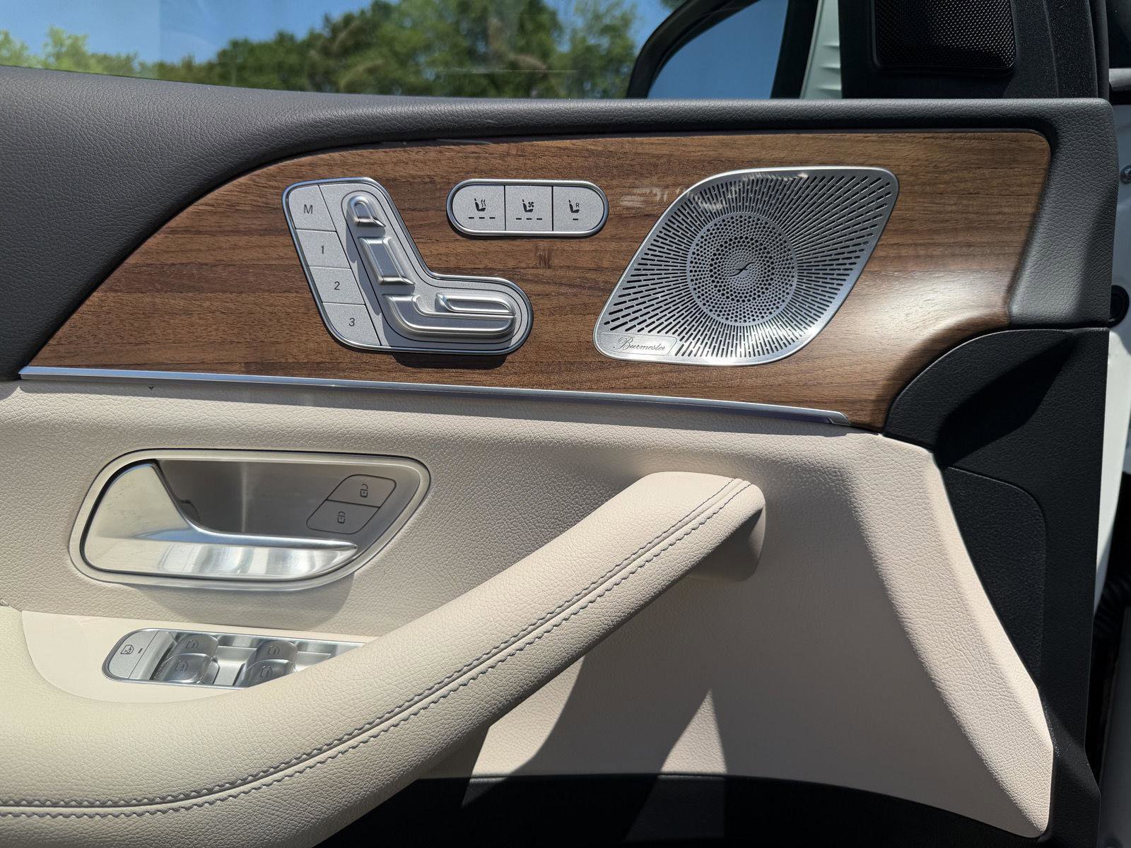 Certified 2025 Mercedes-Benz GLS 450 4MATIC image 4