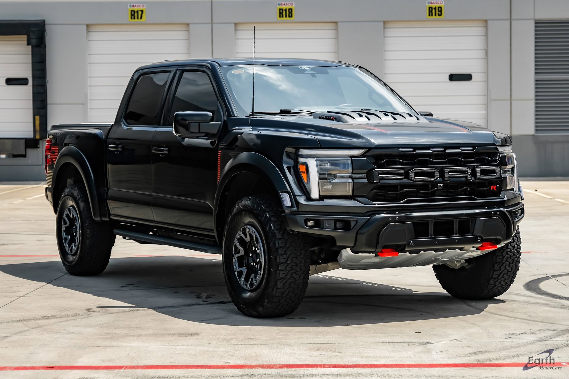 Used 2025 Ford F150 Raptor w/ Equipment Group 803A Raptor R image 23