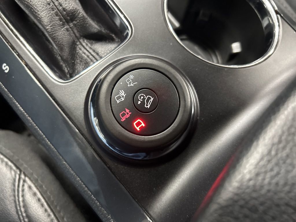 Certified 2017 Ford Explorer XLT w/ Equipment Group 202A image 24