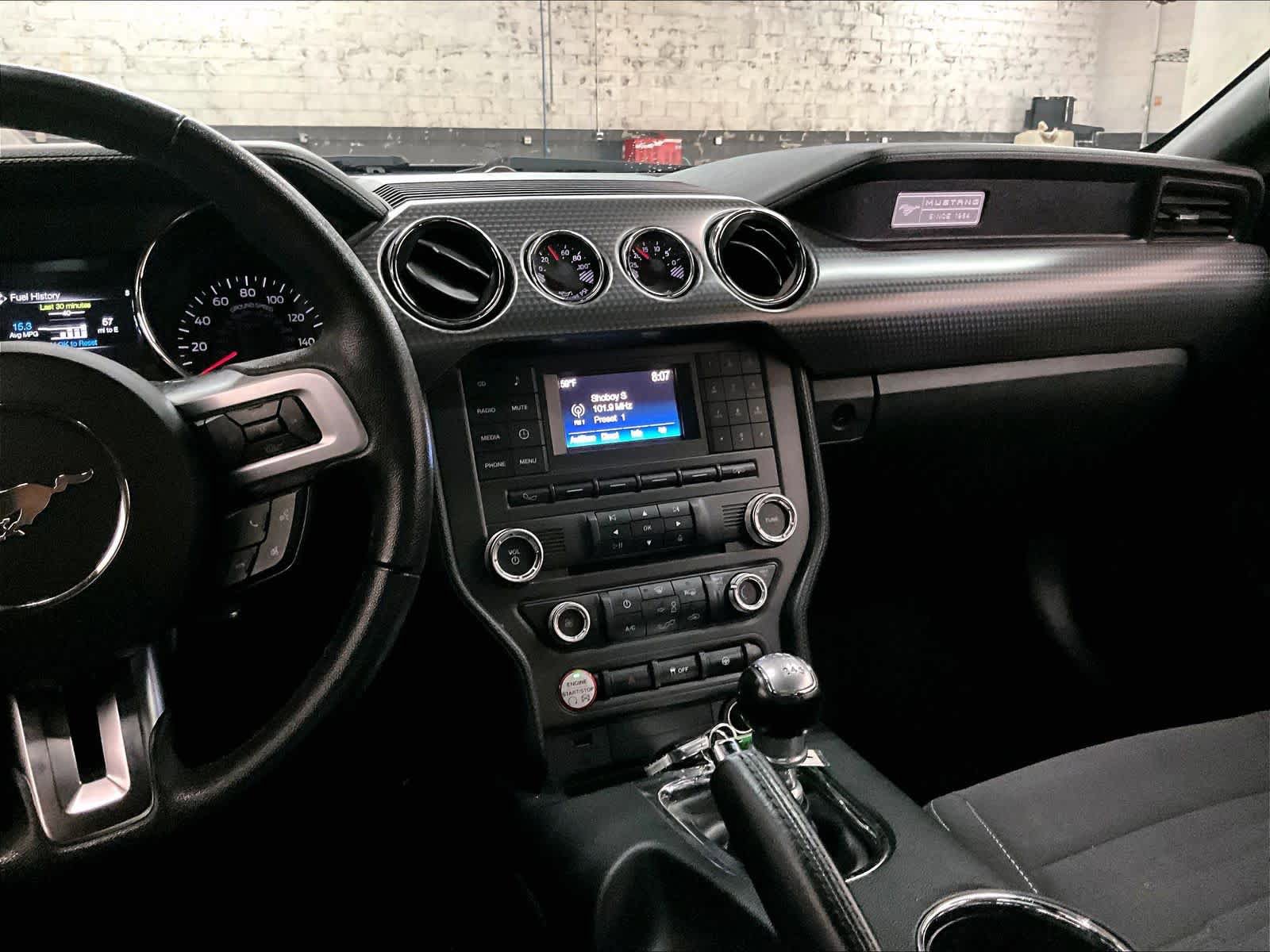 Used 2017 Ford Mustang GT w/ GT Performance Package RWD image 9
