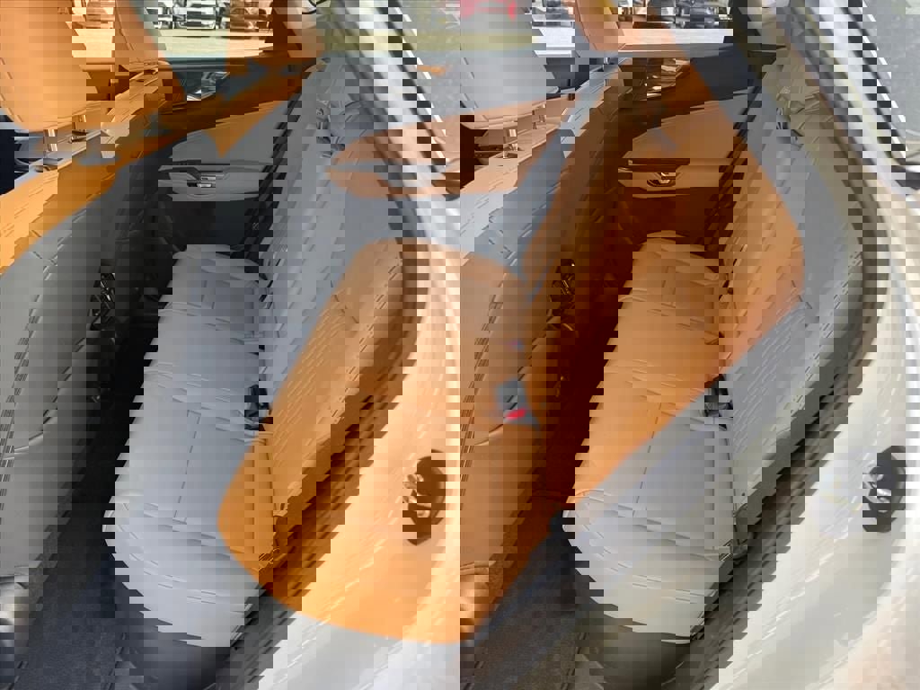 Used 2023 Lexus NX 350h AWD image 11