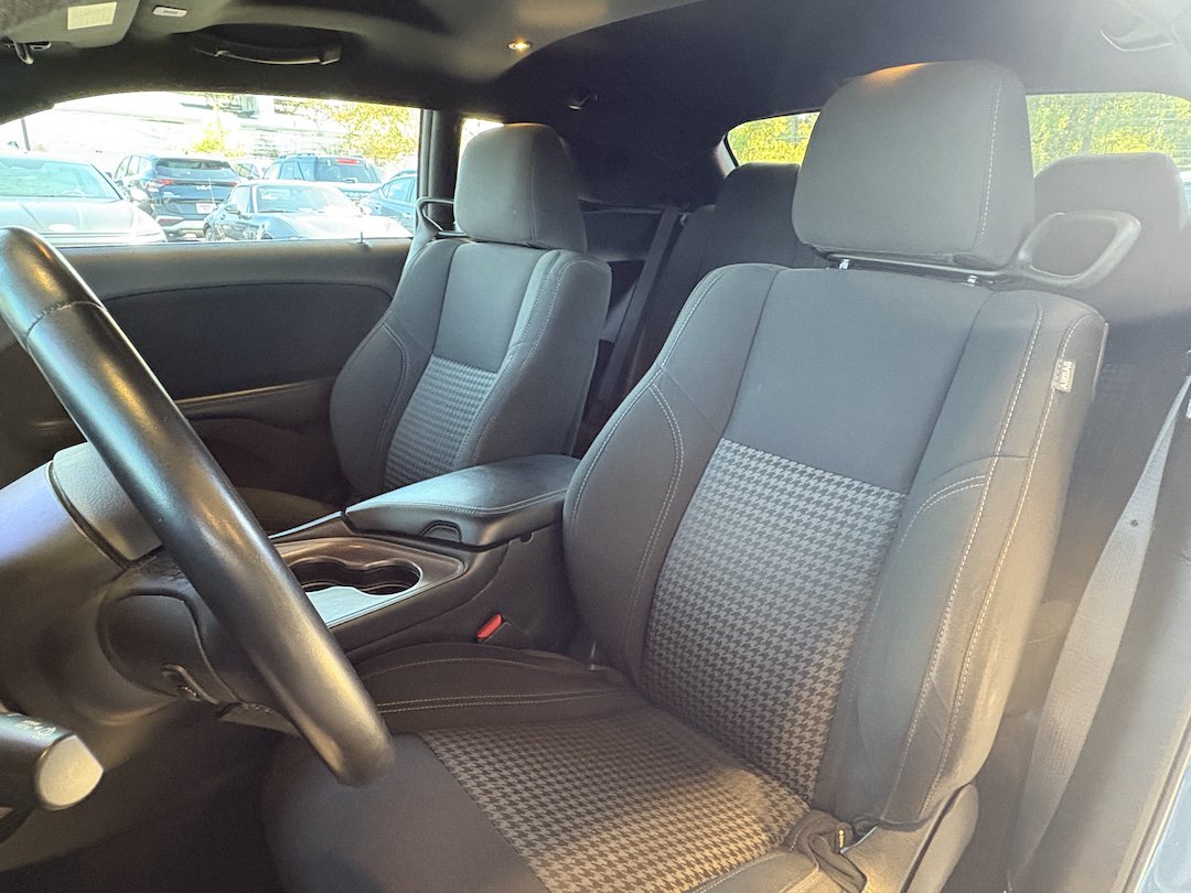 Used 2023 Dodge Challenger SXT RWD image 24