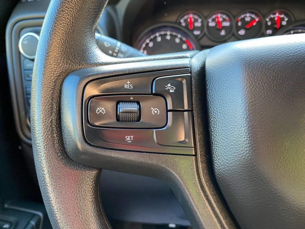 Used 2025 Chevrolet Silverado 1500 Custom Trail Boss w/ LPO, Dark Essentials Package AWD/4WD image 18