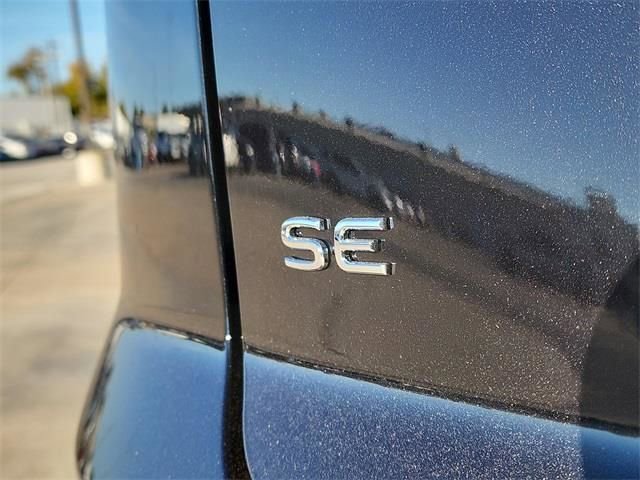 New 2026 Volkswagen Atlas Cross Sport SE image 5