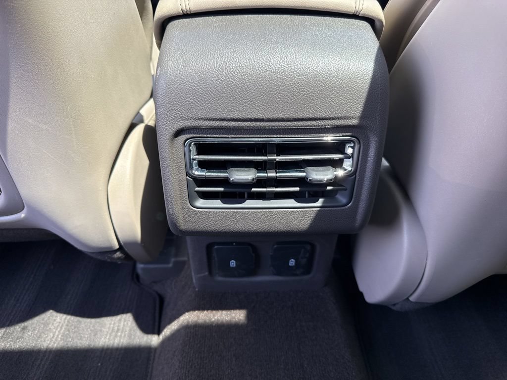 Used 2023 Lincoln Corsair Reserve w/ Equipment Group 201A AWD/4WD image 19