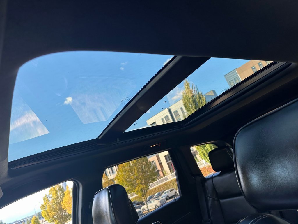 Used 2015 Jeep Grand Cherokee Overland w/ Advanced Technology Group image 22