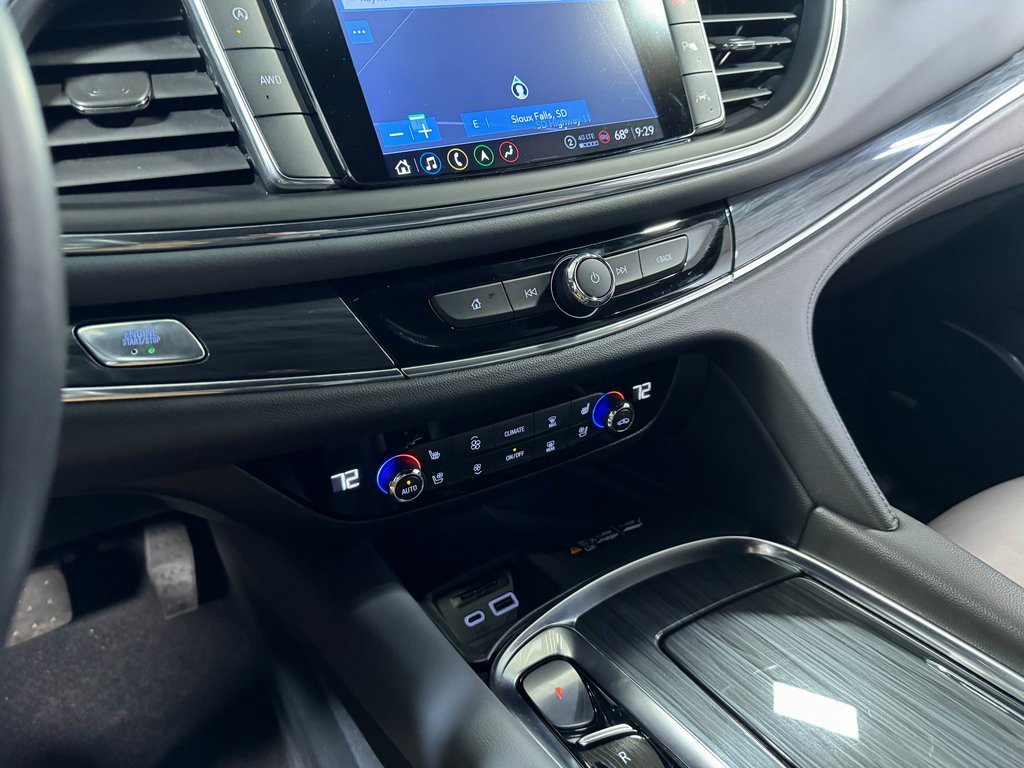 Used 2024 Buick Enclave Premium image 83