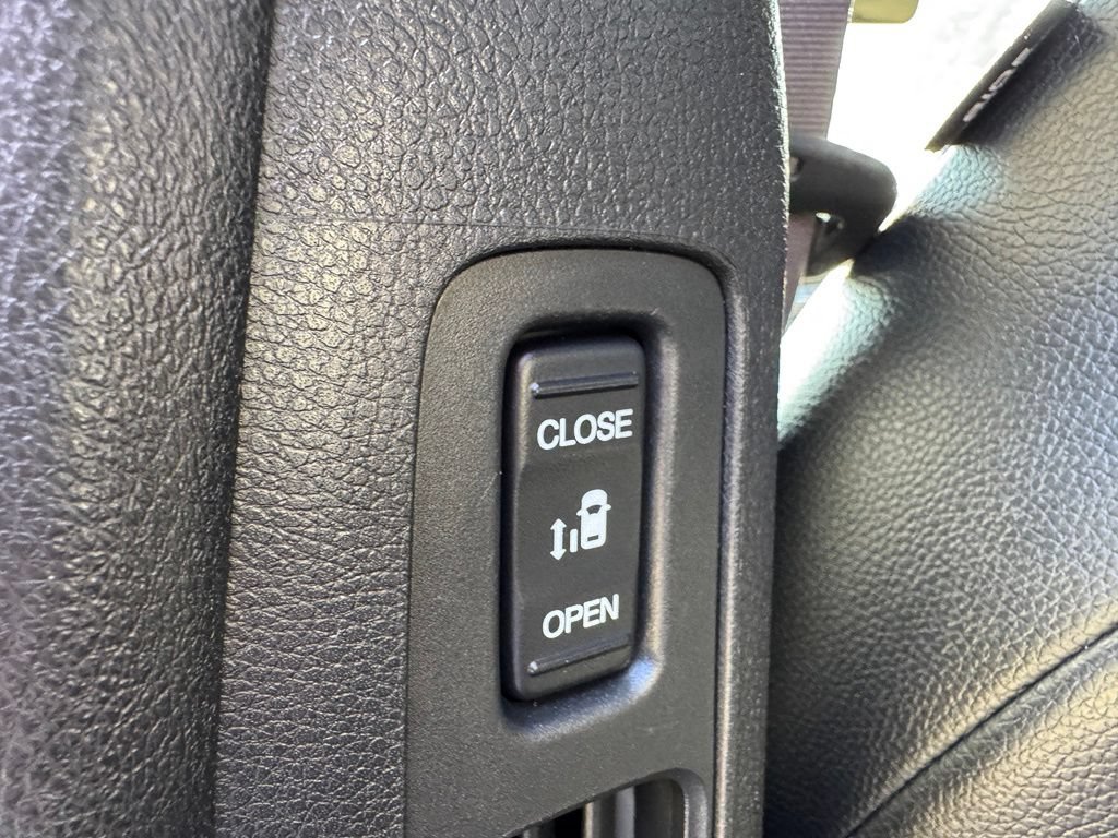 Used 2025 Honda Odyssey EX-L image 27