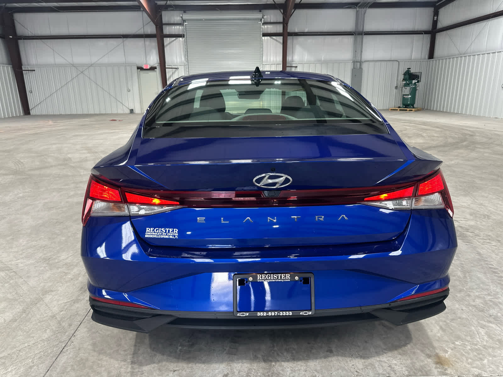 Used 2023 Hyundai Elantra SEL FWD image 4