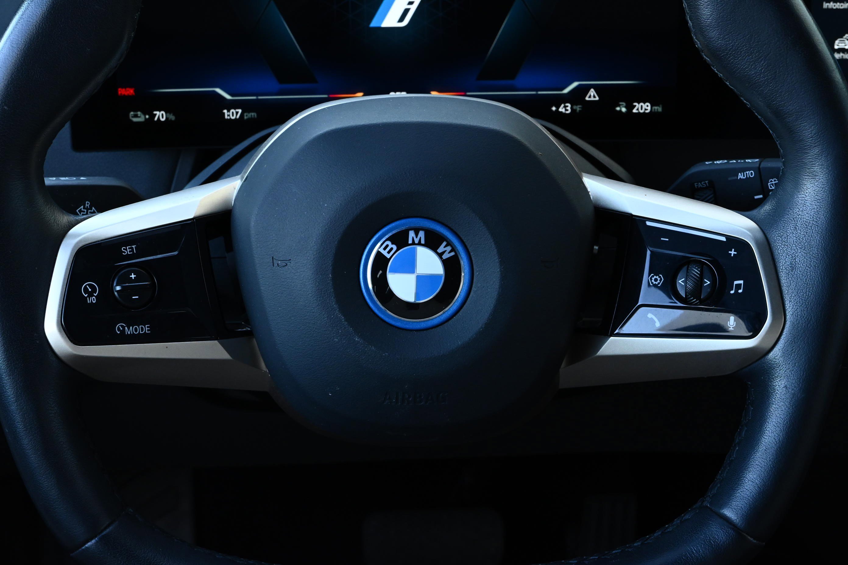 Certified 2024 BMW iX xDrive50 w/ Premium Package image 35