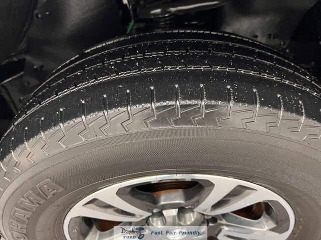 Used 2019 Toyota Tacoma TRD Sport w/ Technology Package AWD/4WD image 16