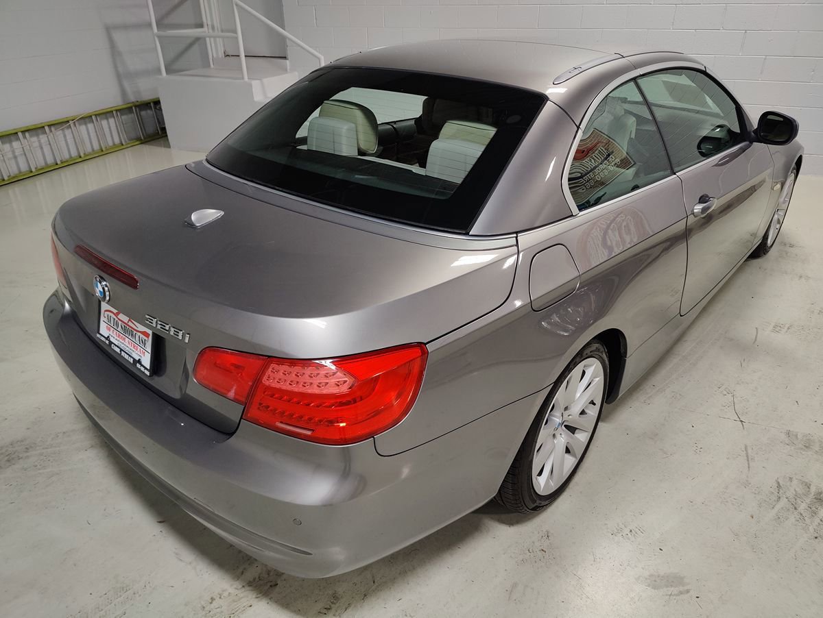 Used 2011 BMW 328i Convertible RWD image 5