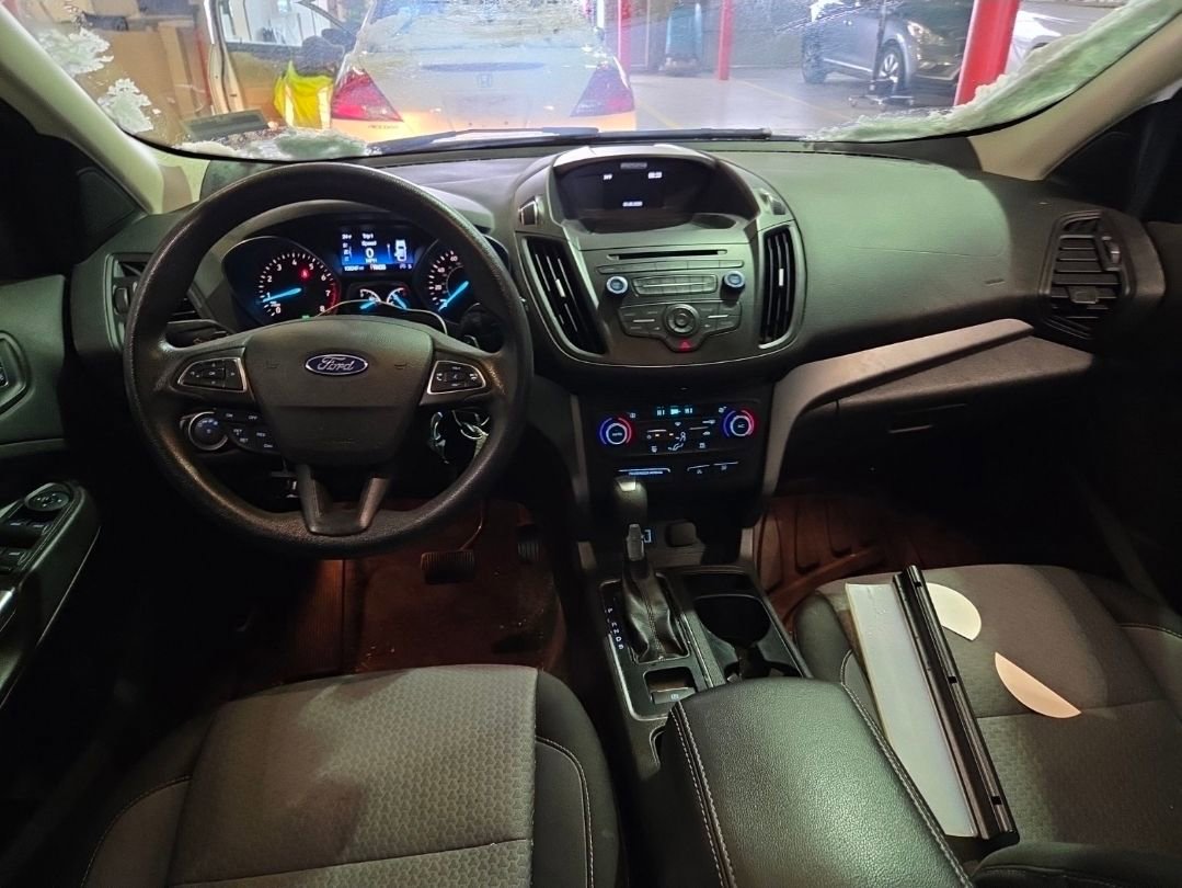 Used 2017 Ford Escape SE AWD/4WD image 10
