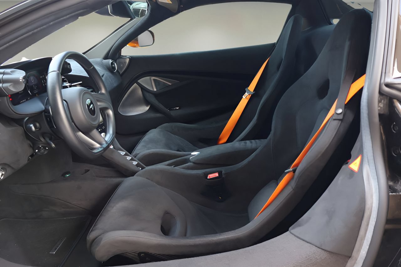 Used 2024 McLaren 750S Spider RWD image 15