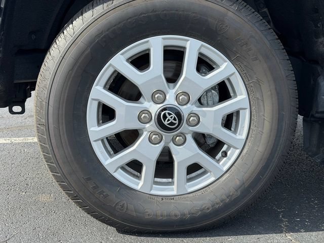 Certified 2025 Toyota Tacoma SR5 AWD/4WD image 11
