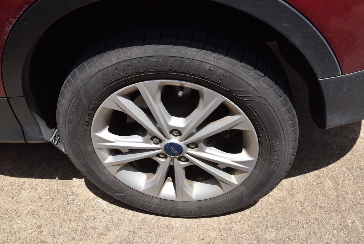 Used 2019 Ford Escape SE FWD image 9