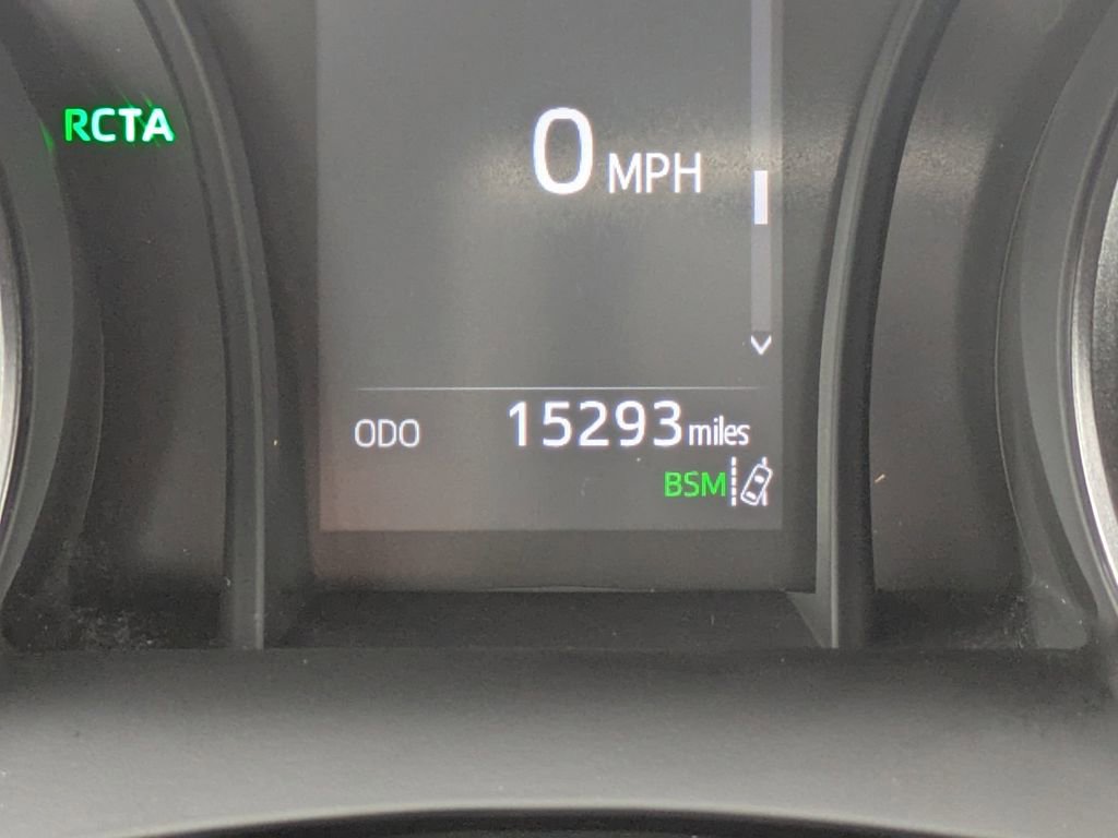 Used 2024 Toyota Camry SE image 28