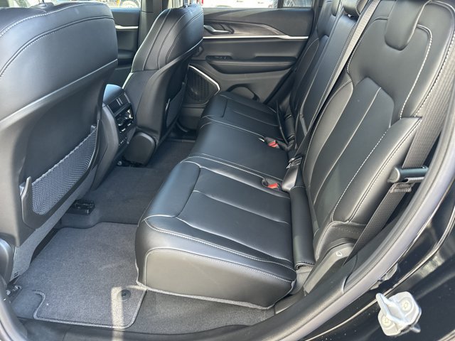 New 2026 Jeep Grand Cherokee Limited w/ Limited Altitude Package AWD/4WD image 21