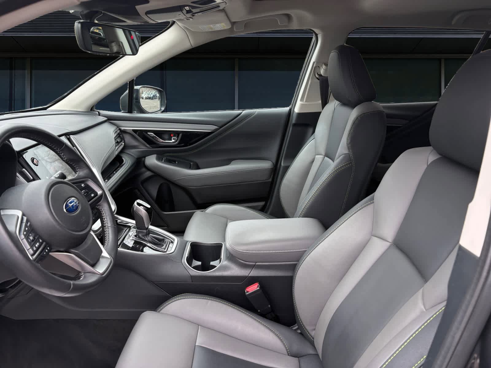 Used 2023 Subaru Outback Onyx Edition image 2