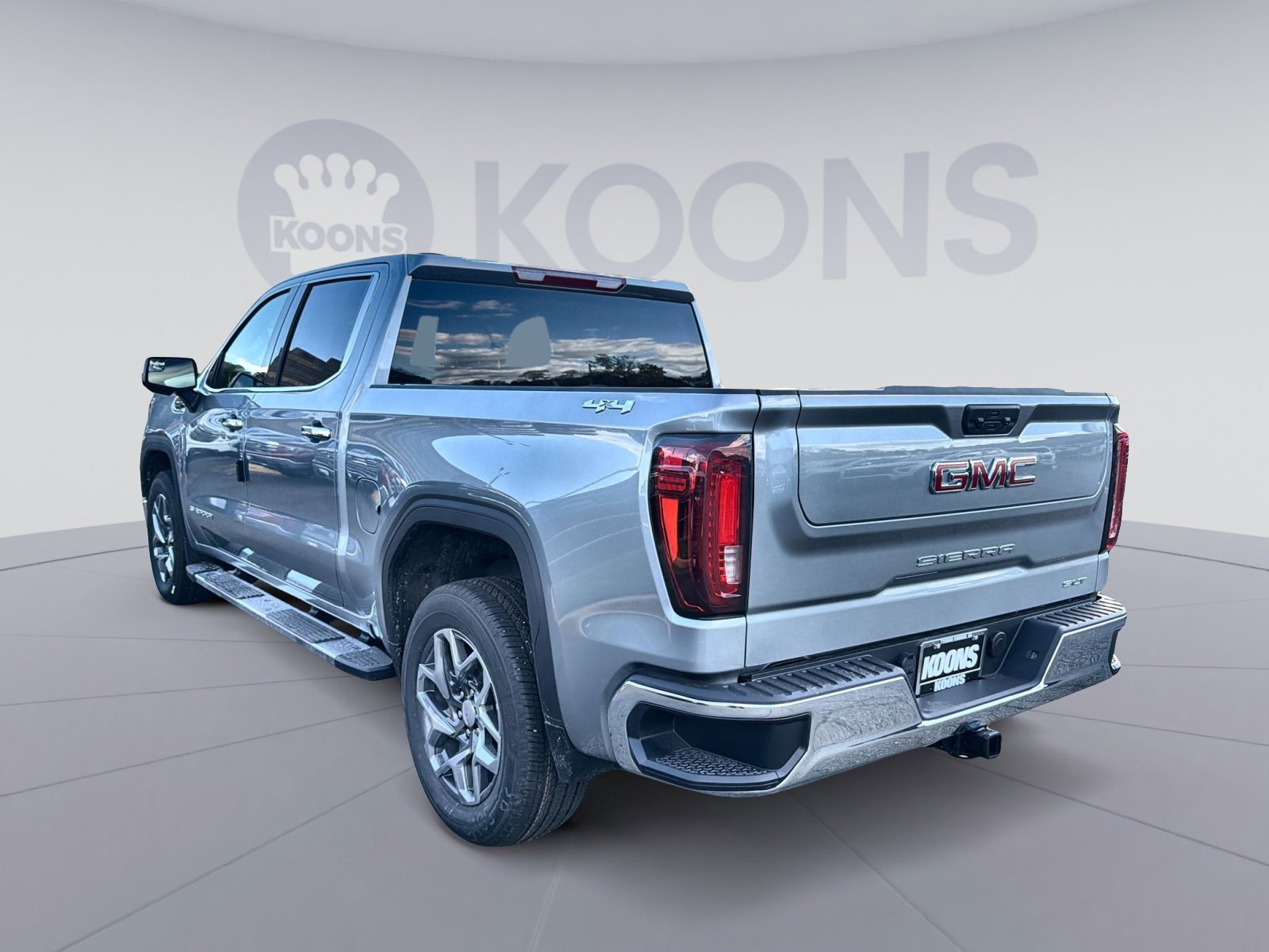 New 2026 GMC Sierra 1500 SLT w/ SLT Premium Package image 4