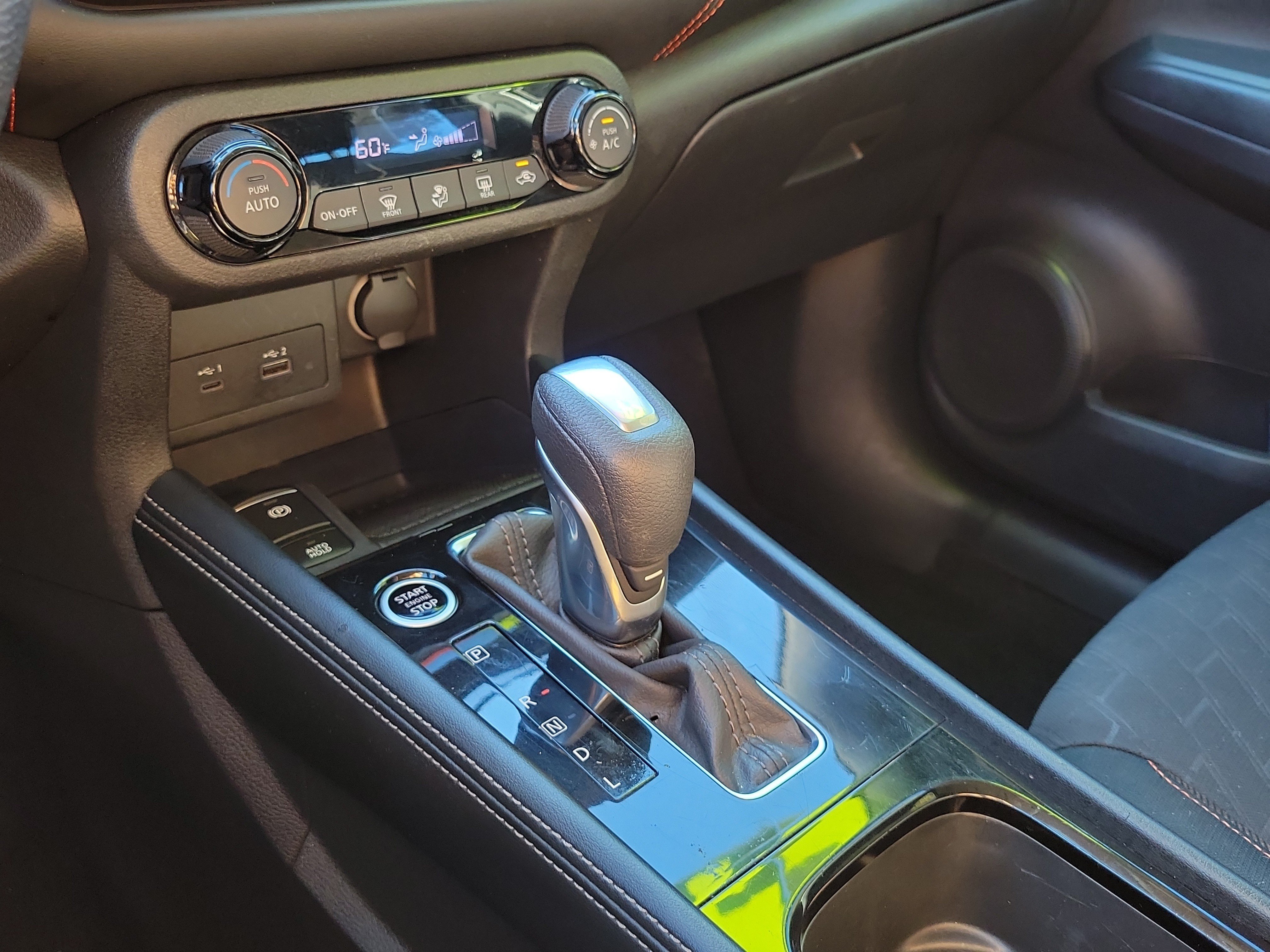 Certified 2024 Nissan Kicks SR FWD image 27