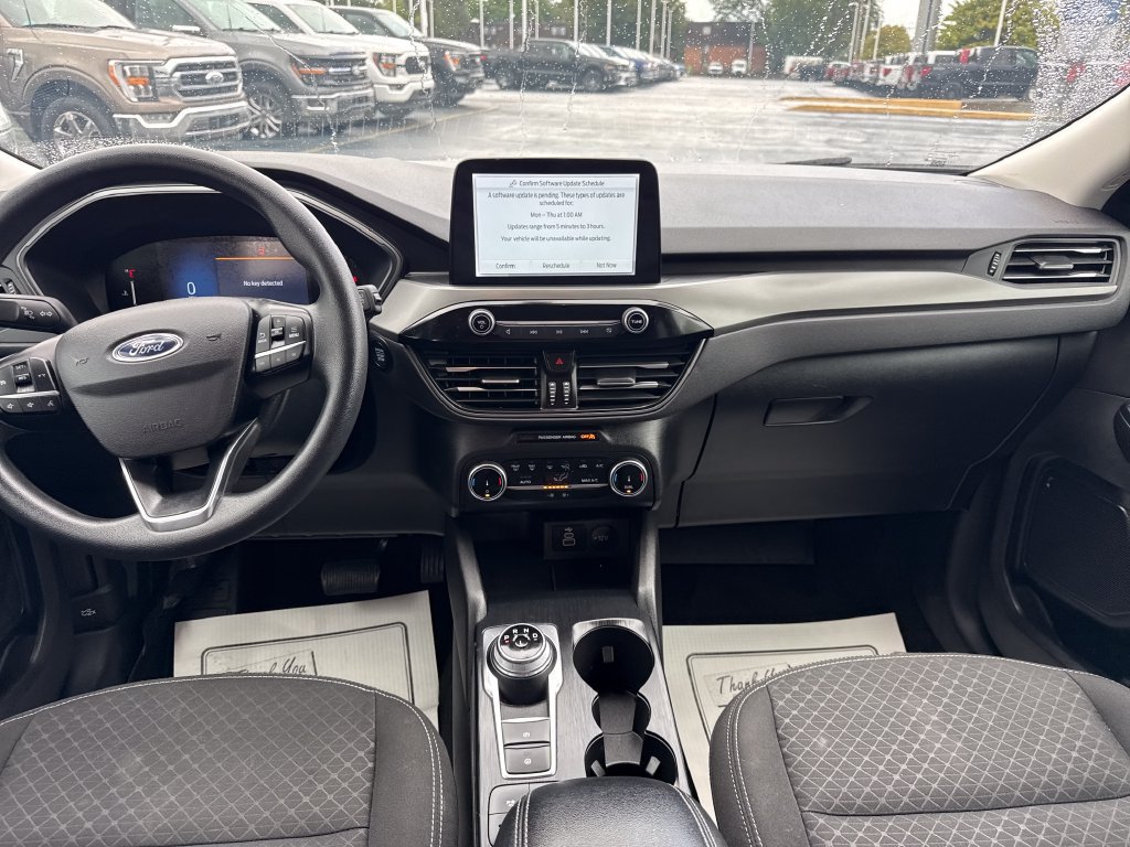 Used 2025 Ford Escape Active AWD/4WD image 17
