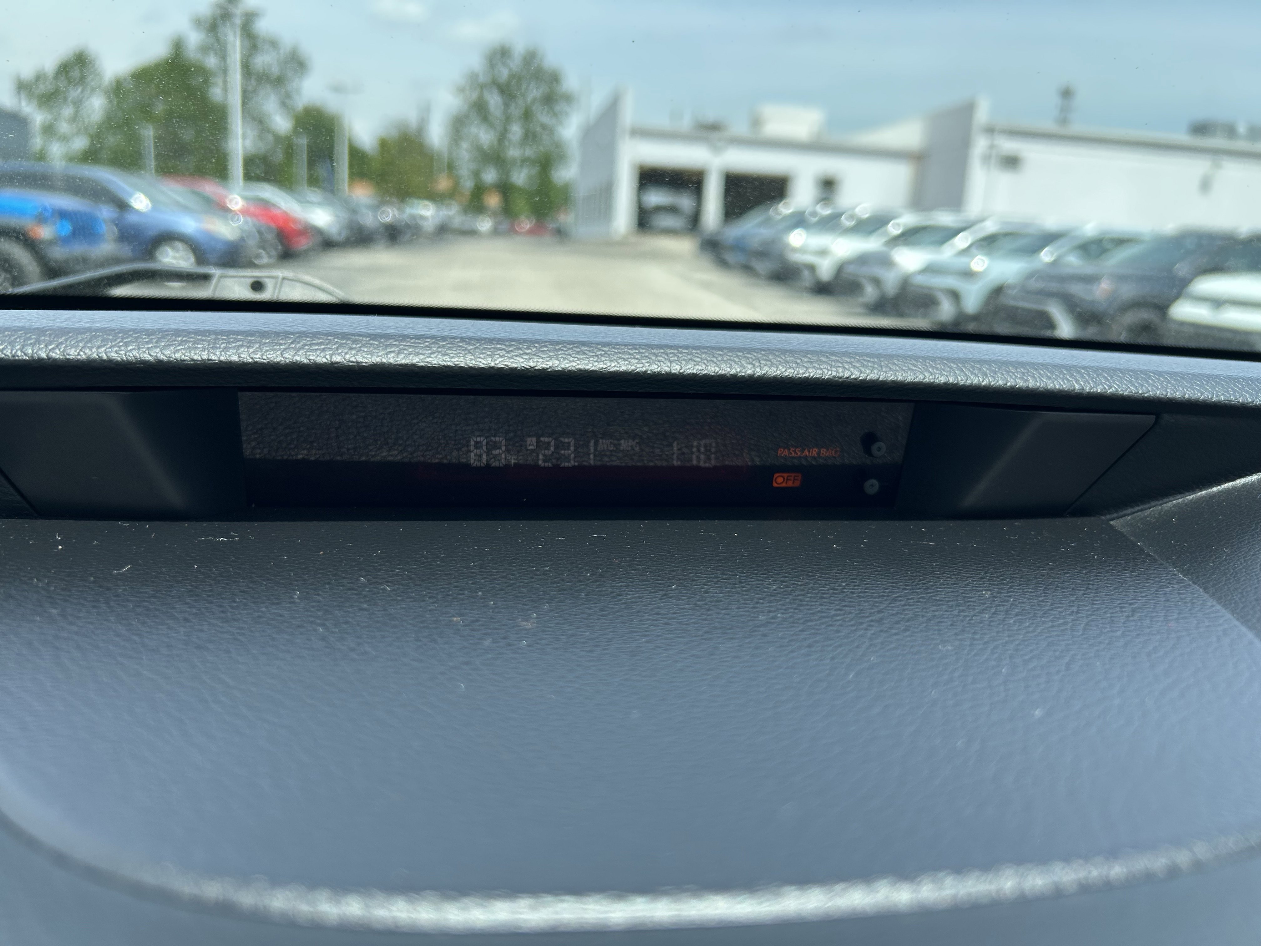 Used 2011 Subaru Outback 2.5i Limited AWD/4WD image 14