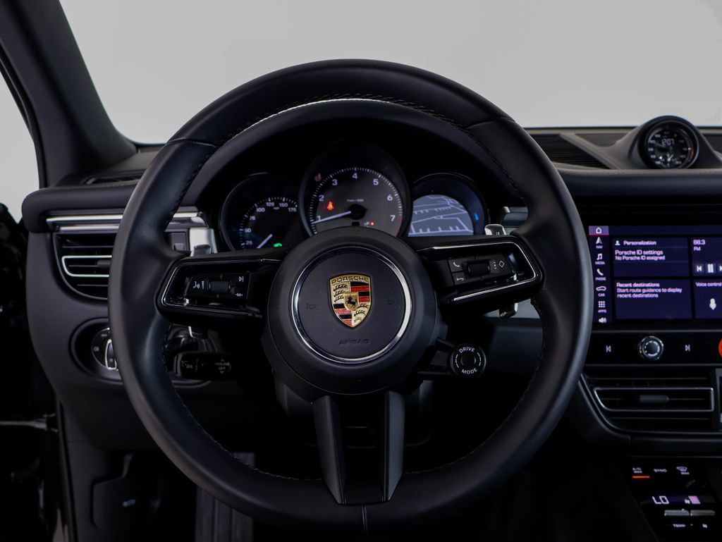 Certified 2026 Porsche Macan S AWD/4WD image 25