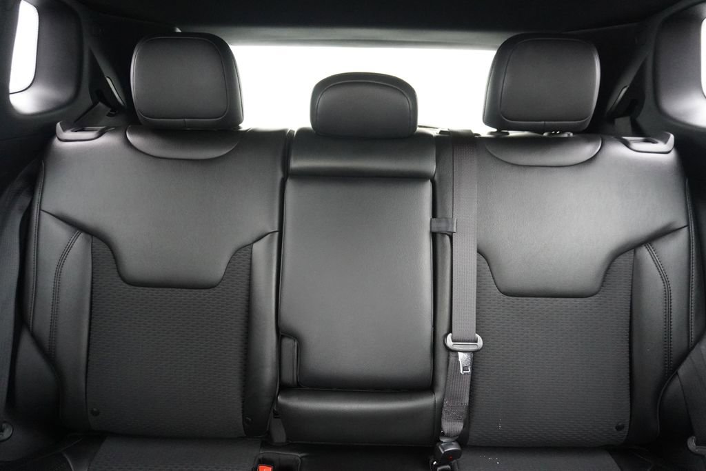 Used 2022 Jeep Compass Altitude w/ Convenience Group AWD/4WD image 30