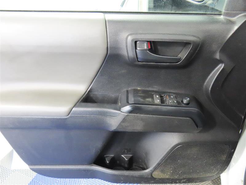 Used 2021 Toyota Tacoma SR image 9