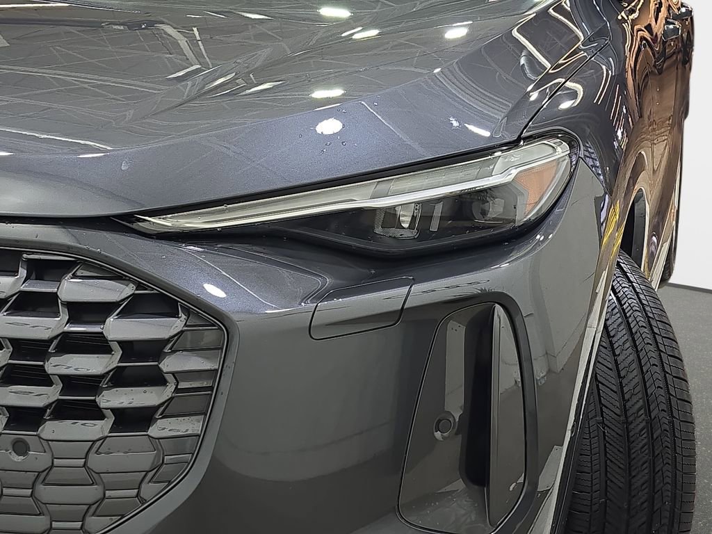 Certified 2025 Audi Q5 Prestige image 33