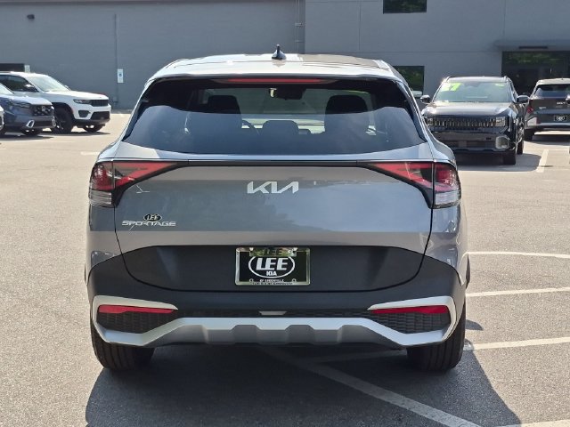 Used 2025 Kia Sportage EX FWD image 4
