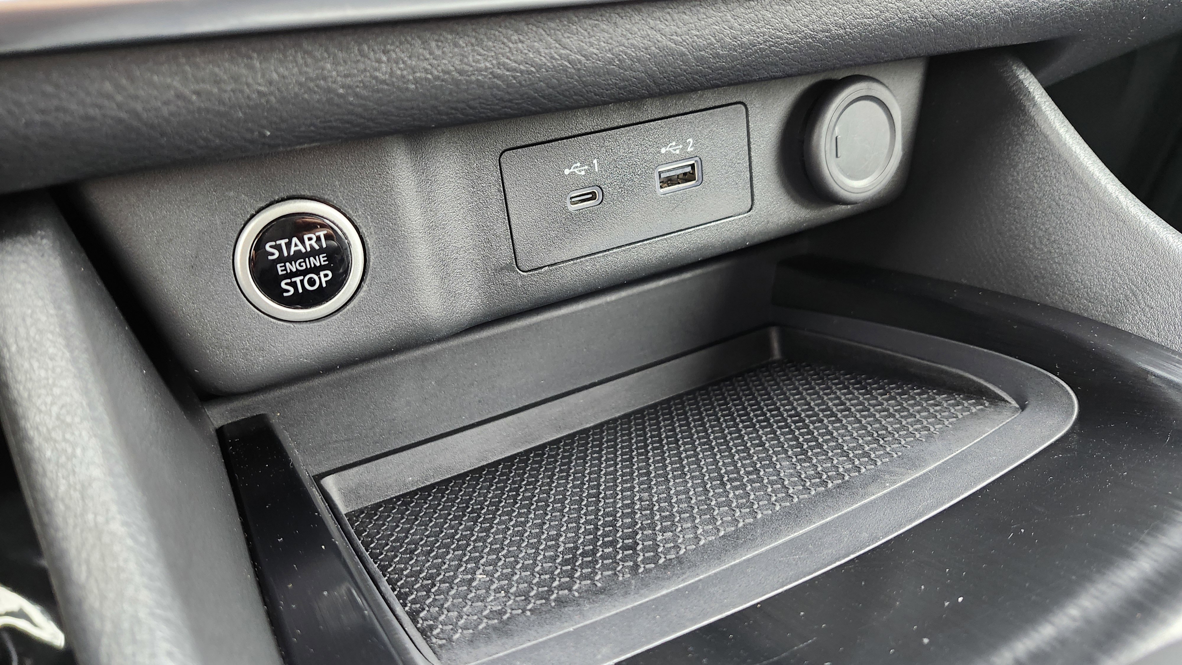 Used 2023 Nissan Rogue SV w/ SV Premium Package image 8