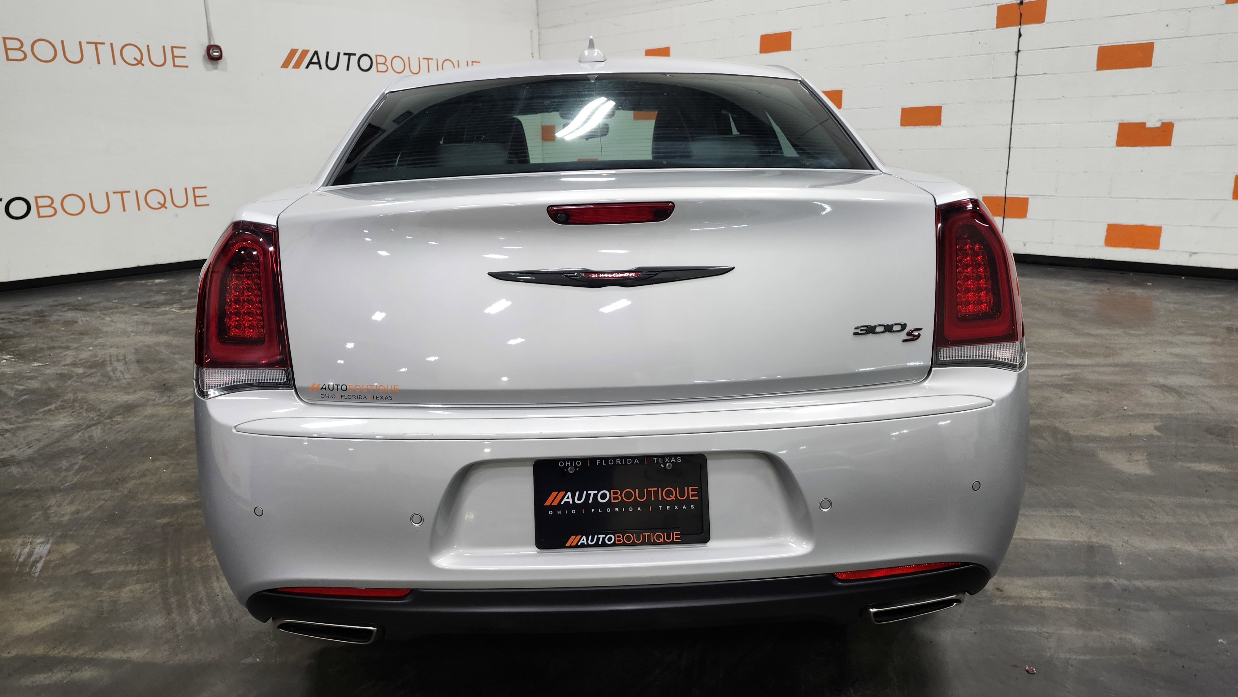 Used 2023 Chrysler 300 S image 17