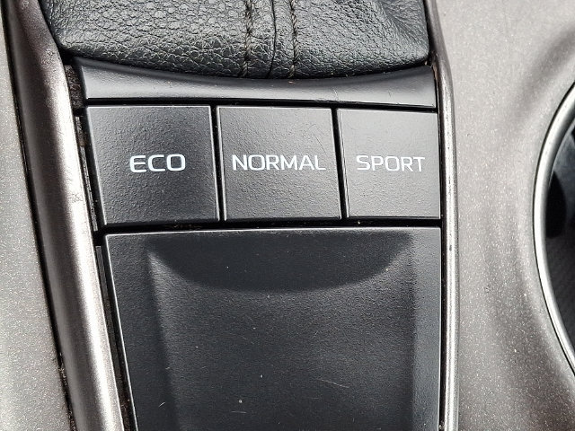 Used 2024 Toyota Camry SE FWD image 23