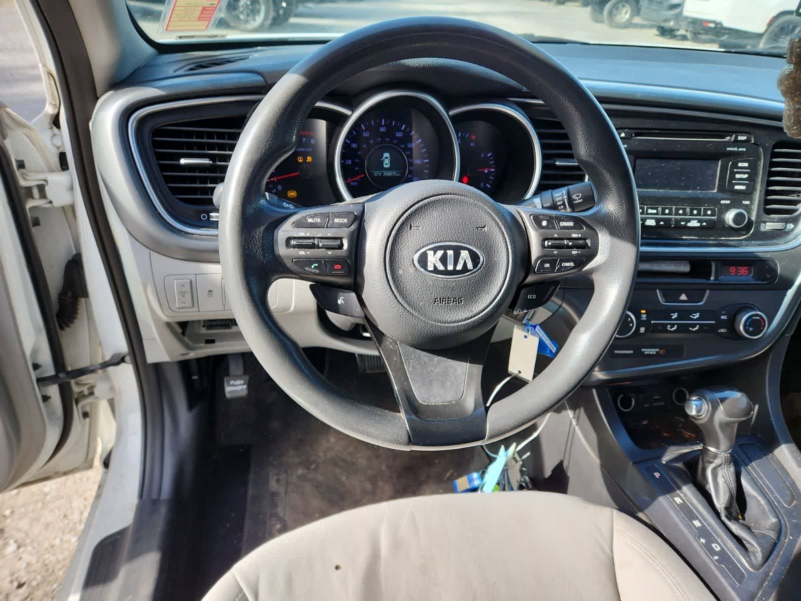Used 2015 Kia Optima LX FWD image 12
